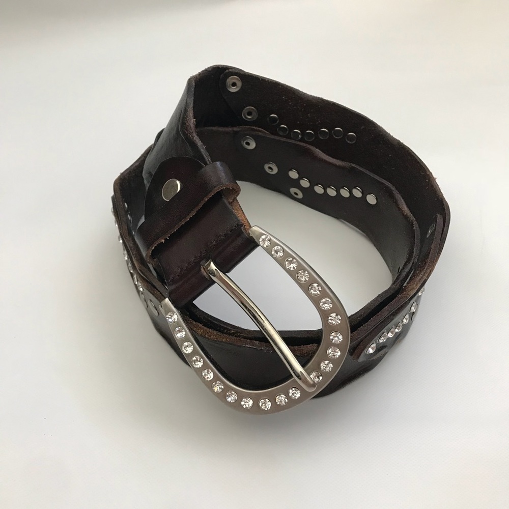 ✨FINAL PRICE✨Buckle dark brown studded belt